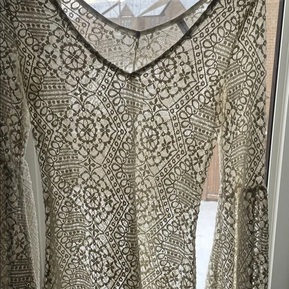 White Lace Bell Sleeve Knit Mini Dress Cover up Resort wear. Beach wear. Luxury - Picture 12 of 17